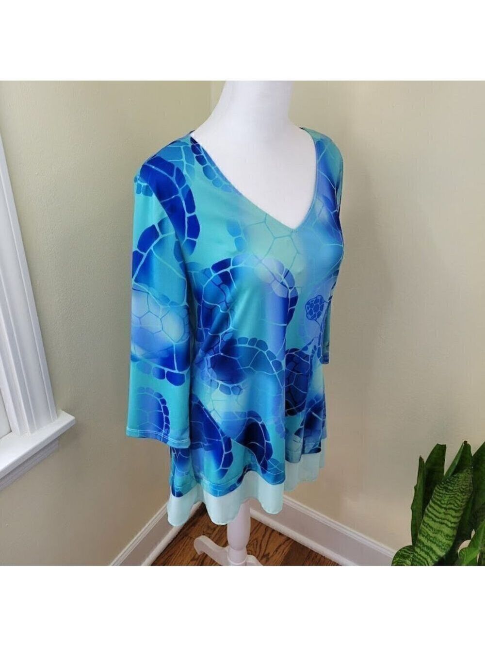 Kristine Blu& Green Flowy Blouse V-Neck Tunic Top Women's Size S/M - Picture 8 of 12